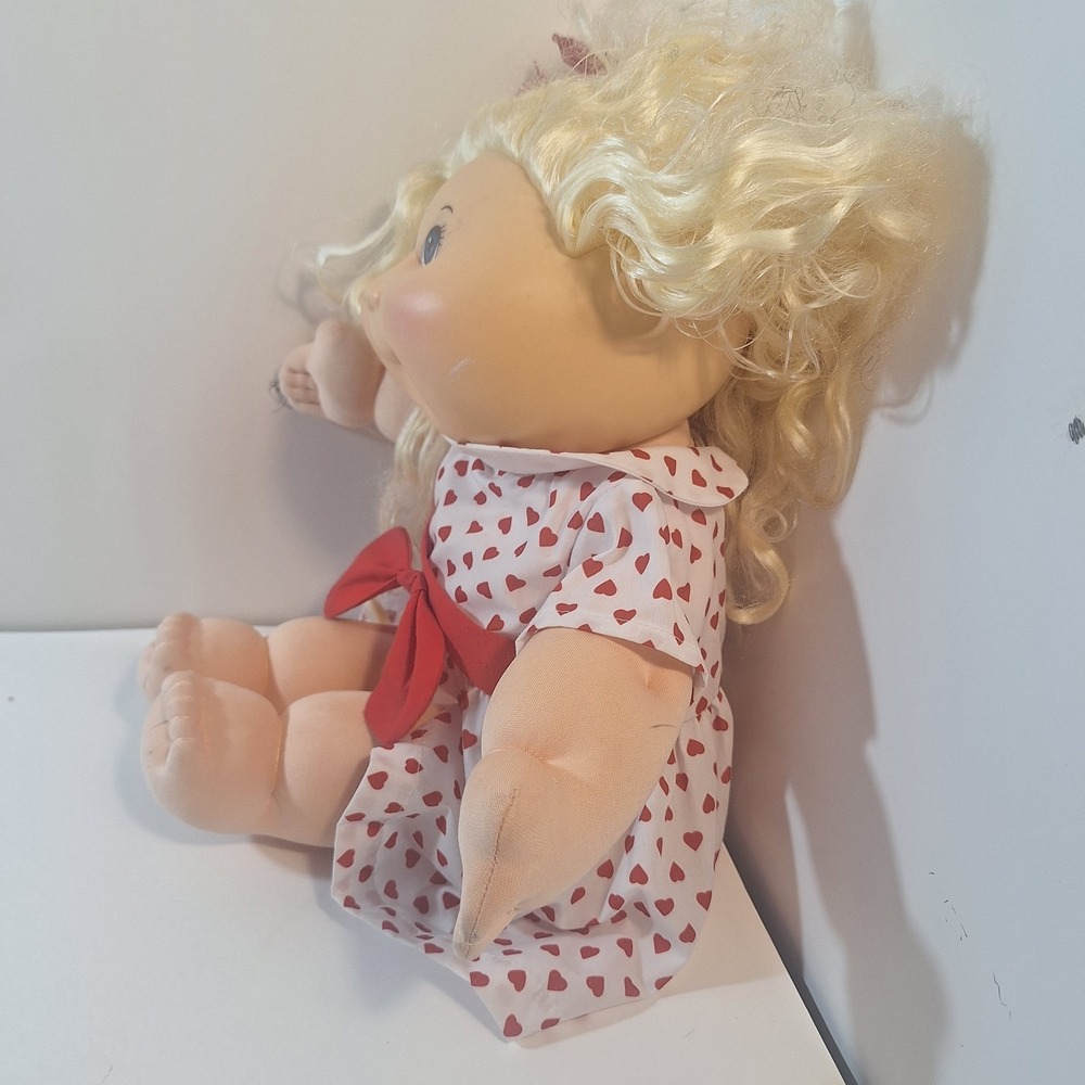 Cabbage Patch Girl Babyland Exclusive 2021 Heart Dress & Bow Plush - Picture 2 of 8